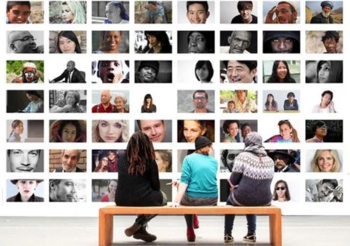 Google Photo for web Let's you Access Explore and Favorites