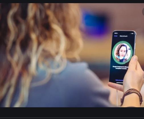 WhatsApp Face Unlock